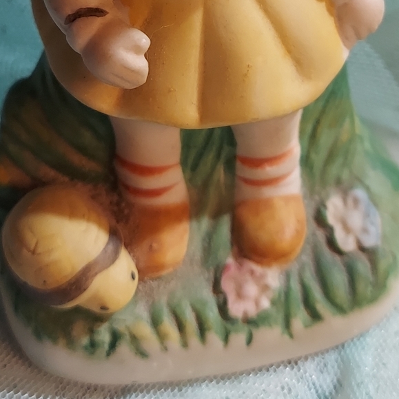 Vintage Sweet Girl in Yellow Dress Figurine with Turtle Made in Korea - Picture 10 of 10